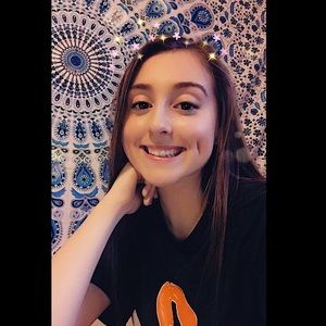 Meet your Posher, Jasmine